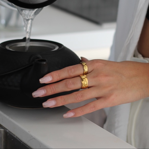 18k gold plated quit ring band, size 6,7,8 US - Picture 6 of 7